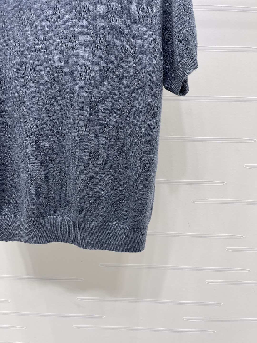 Women's short sleeves